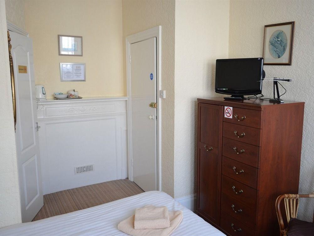 Chandos Premier Folkestone  Exterior foto
